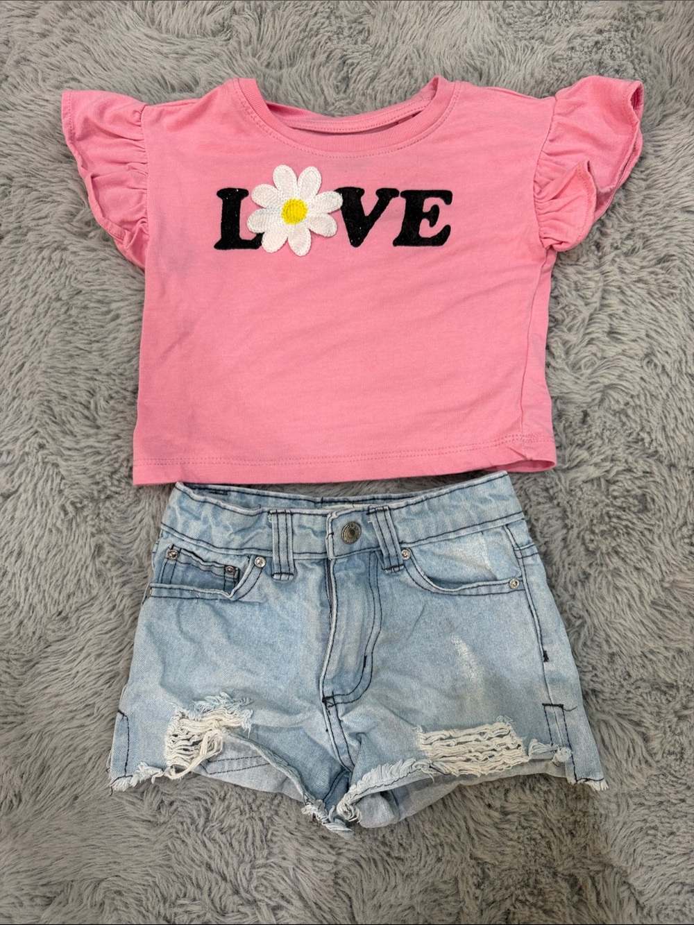 Jessica Simpson Pink 'LOVE' Daisy Ruffle Sleeve Tee with cut off denim shorts